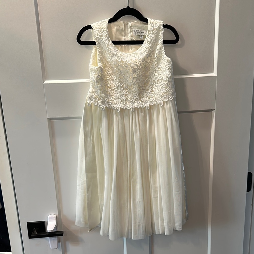 Popatu Elegant Cream Floral Kids Dress